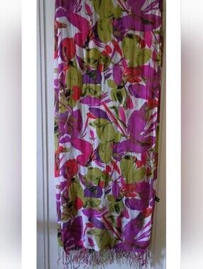 Apt. 9 Bright Floral Print scarf in Pink, Green & White